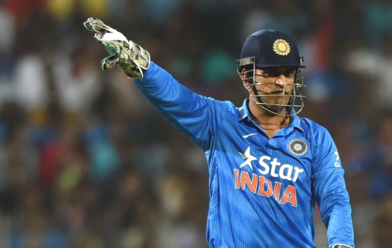 Amit Mishra Gives Savage Reply To Pakistani Fan Who Trolls MS Dhoni