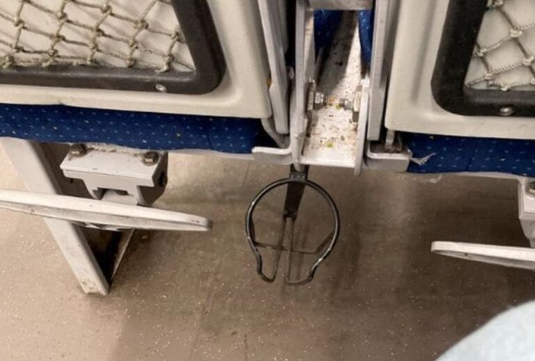 Passenger Shares Dirty Photos Of Vande Bharat Train